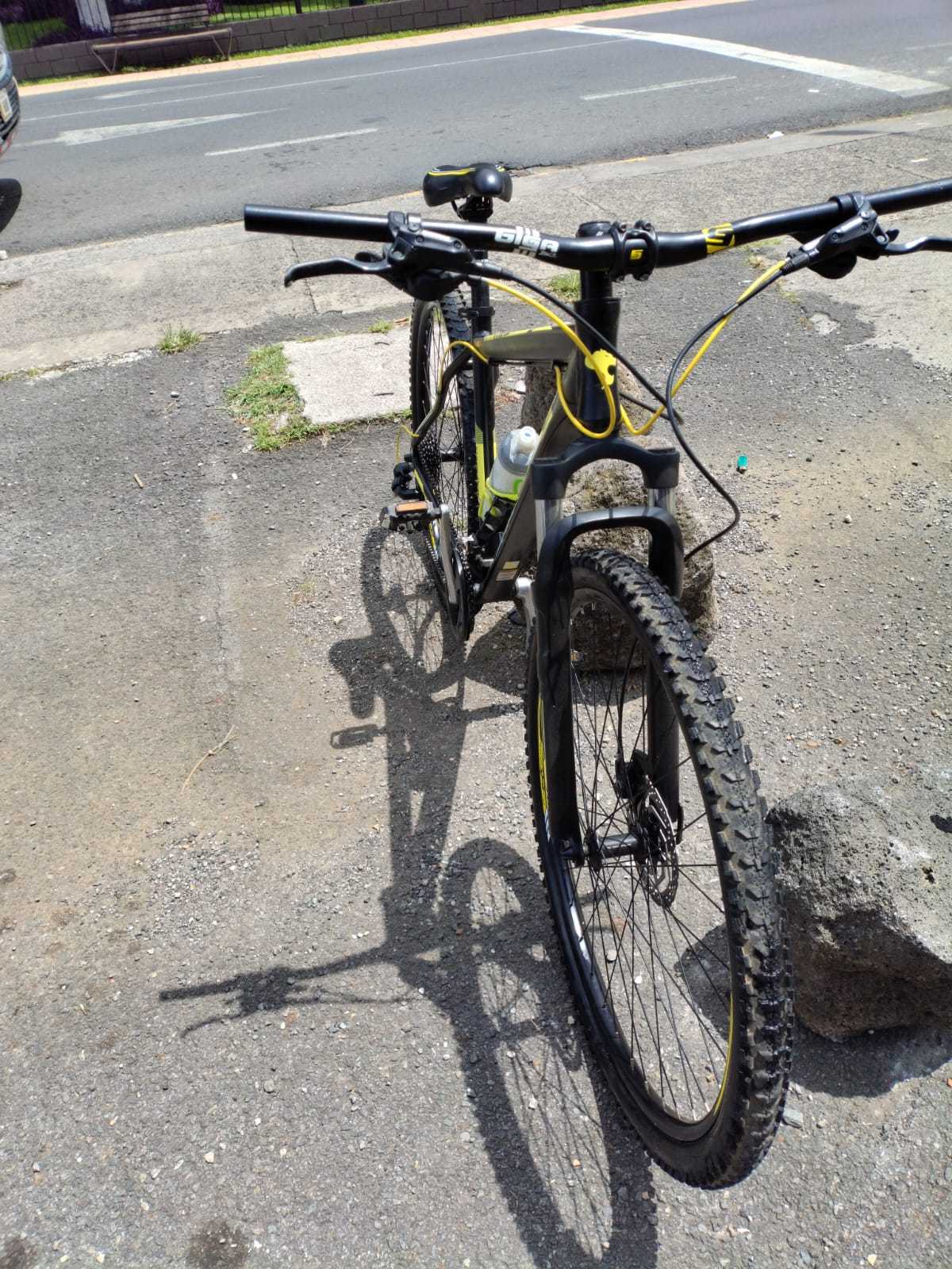 Precio 120 000,00 super pro maverick Bicicleta 29 Super Pro Maverick 3x8 frenos hidraulicos
