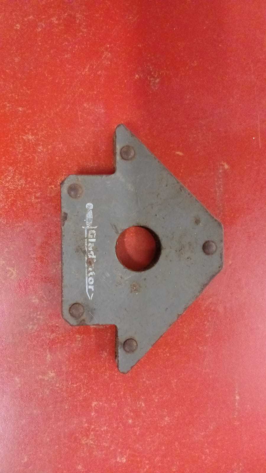 Precio 4 800,00 gladiator  escuadra magnetica