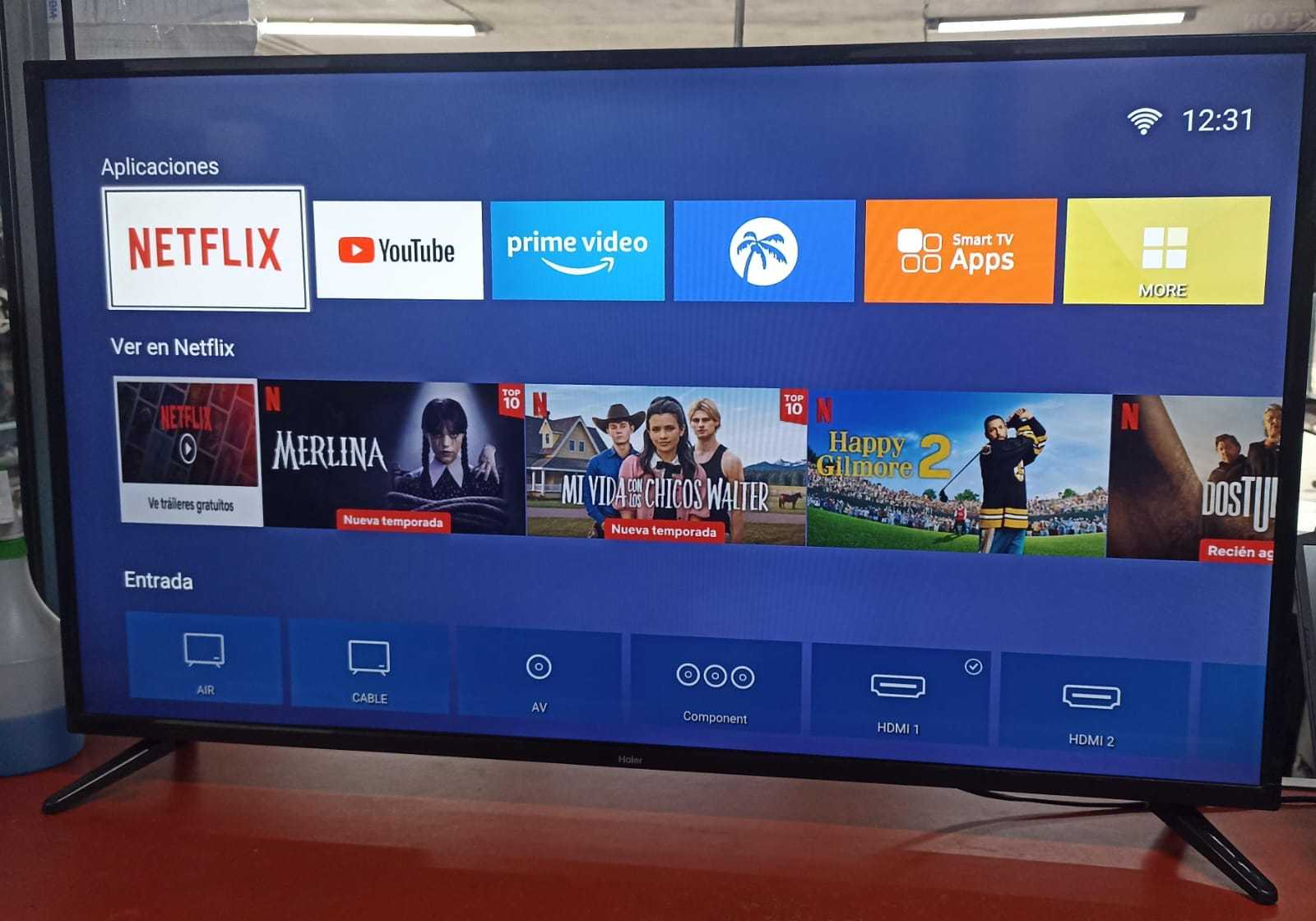 Precio 100 000,00 Haier H42D62FN Pantalla Smart 42 pulgadas  con control y patas