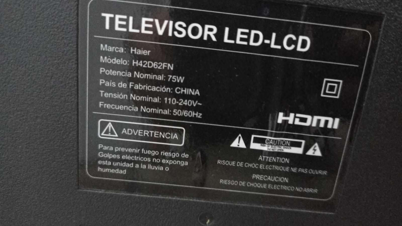 Precio 100 000,00 Haier H42D62FN Pantalla Smart 42 pulgadas  con control y patas