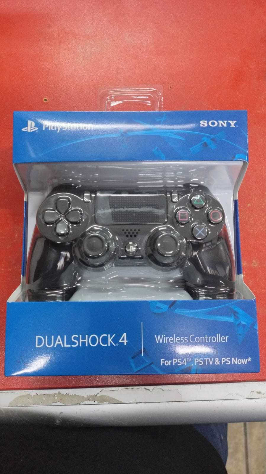 Precio 13 000,00 sony ps4 control PS4 AAA negro
