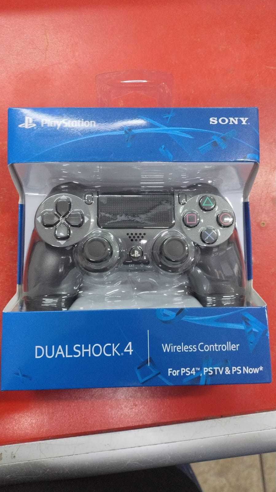 Precio 13 000,00 sony ps4 control PS4 AAA gris