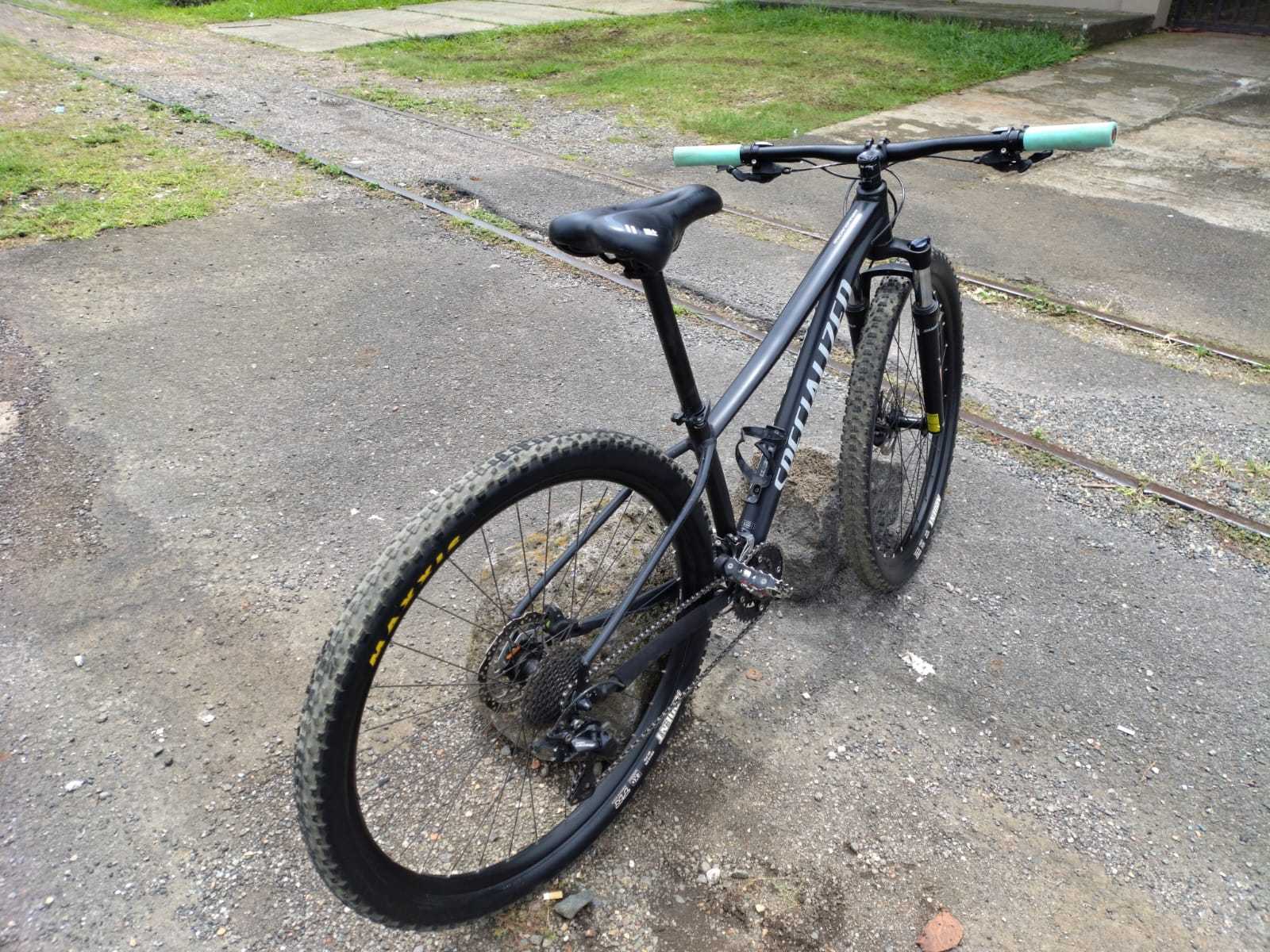 Precio 210 000,00 SPECIALIZED rockhopper Bicicleta 29 SPECIALIZED 2x10 con sistema bloqueo suspencion