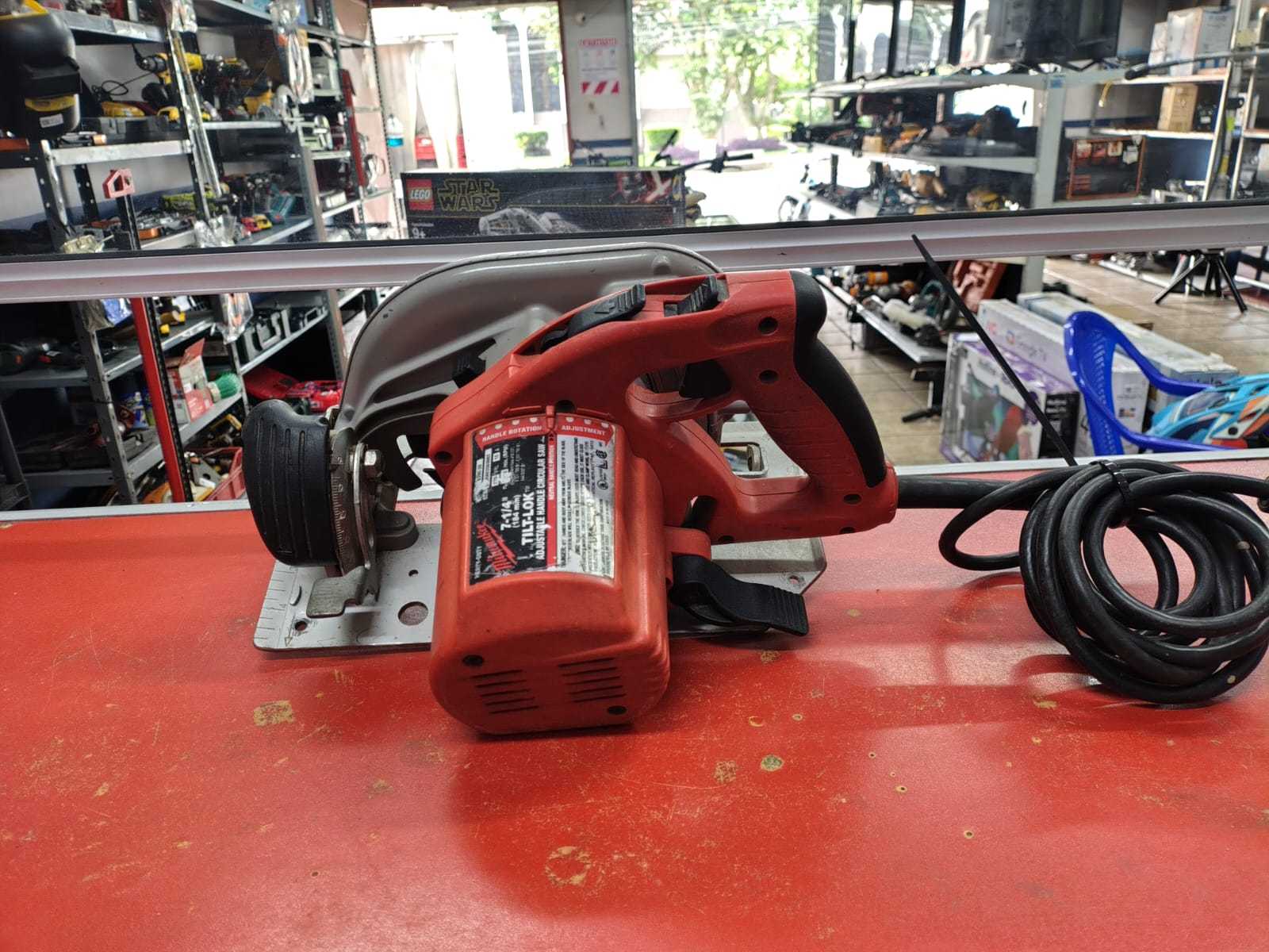 Precio 75 000,00 Milwaukee 6390-20 sierra patin   7 14  en estuche
