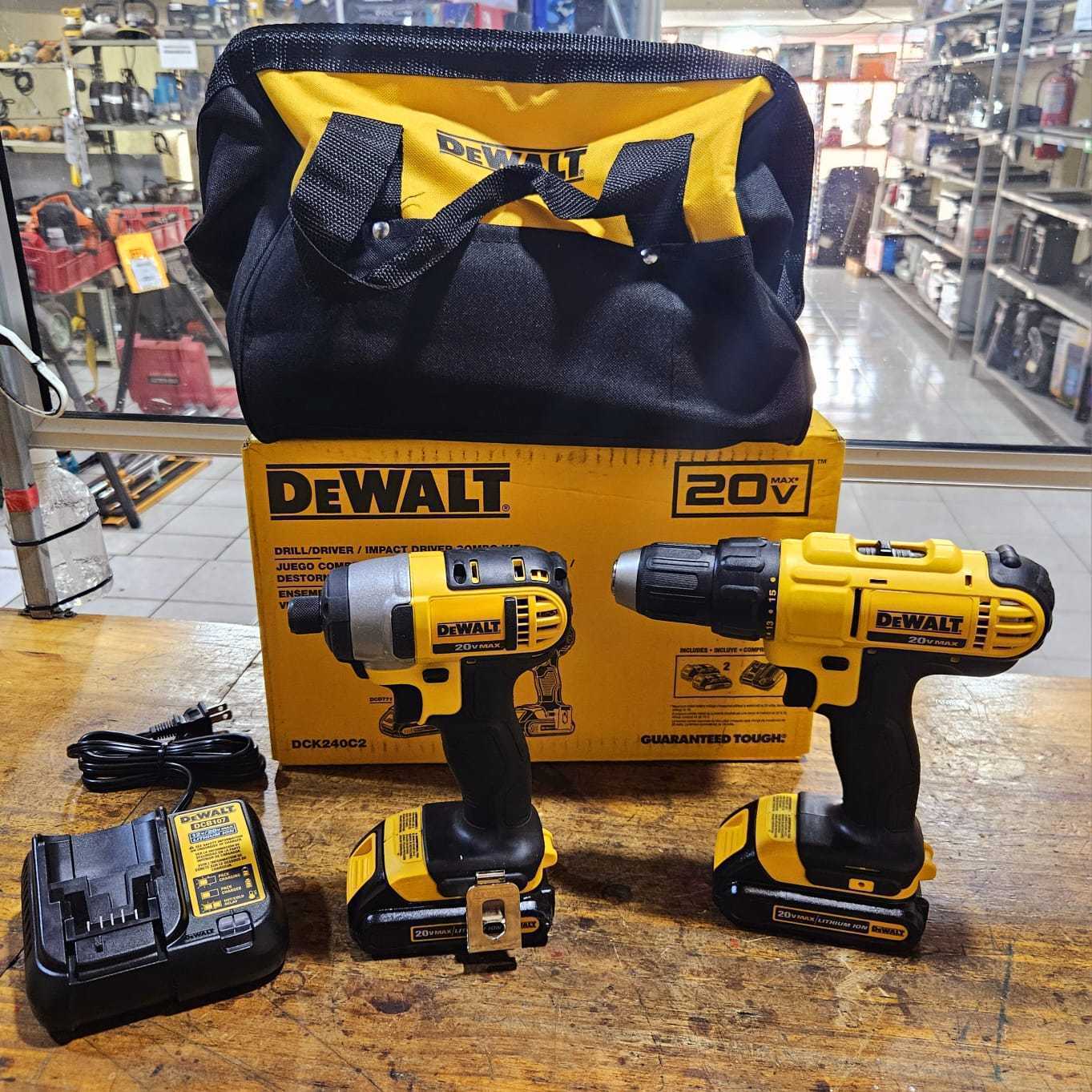Precio 145 000,00 dewalt dck240c2 Taladro y atornillador inalambricos con 2 baterias 20v y cargador y bolso