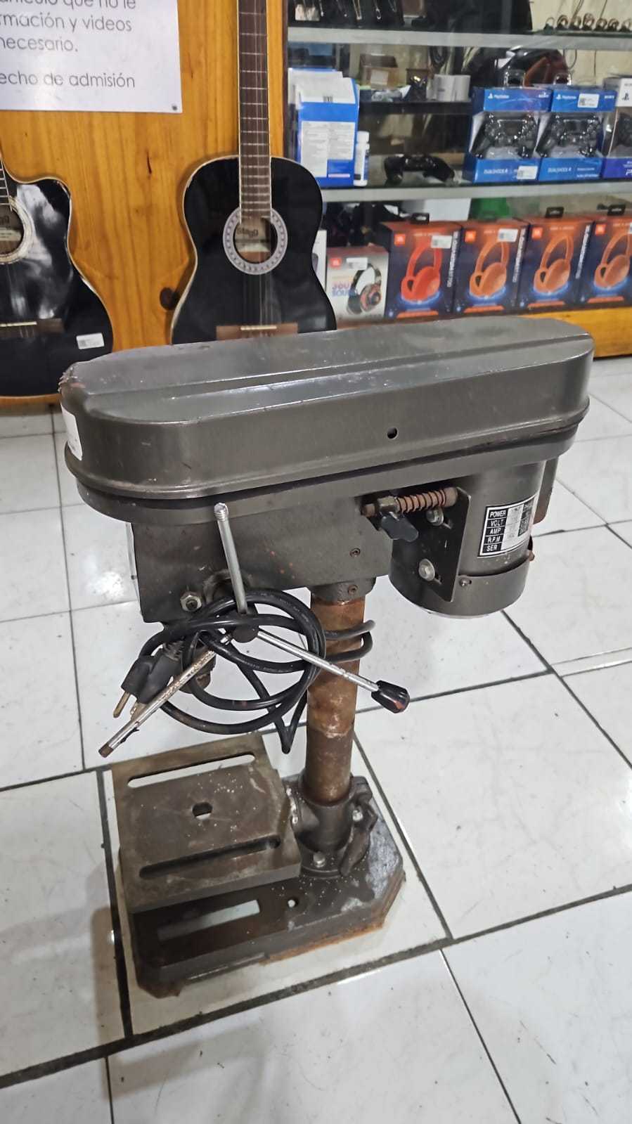 Precio 75 000,00 homiers  Taladro electrico de banco