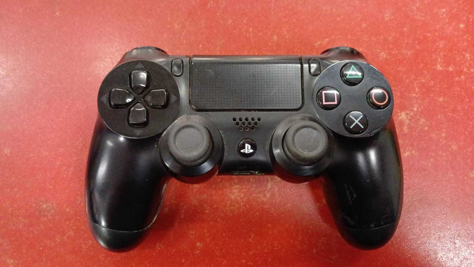 Precio 20 000,00 sony  control de ps4 original  negro