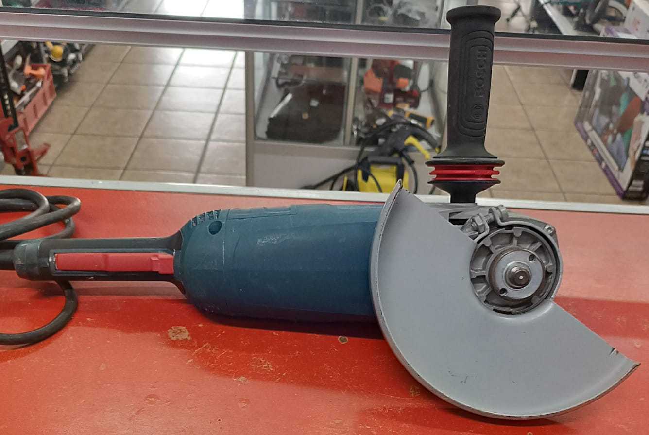 Precio 90 000,00 bosch gws 28 230 esmeriladora de 9 con puño y protector