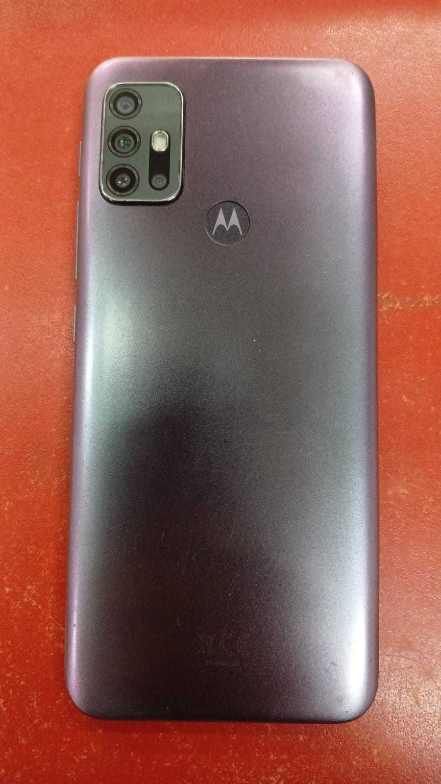 Precio 45 000,00 motorola g30 celular 128gb  rom 4 gb ram  sin cargador
