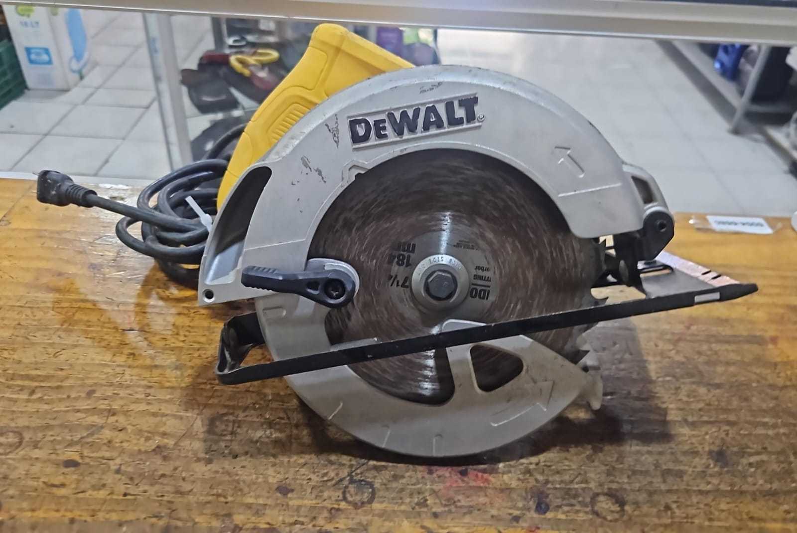 Precio 50 000,00 dewalt dwe560-b3 Sierra circular