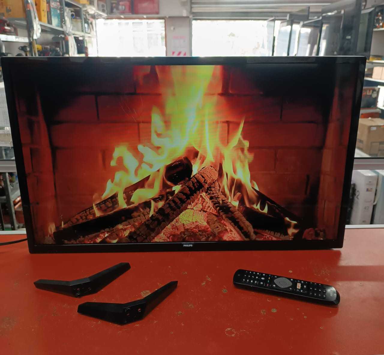 Precio 70 000,00 Philips 5800 Series Pantalla smart 32 con caja