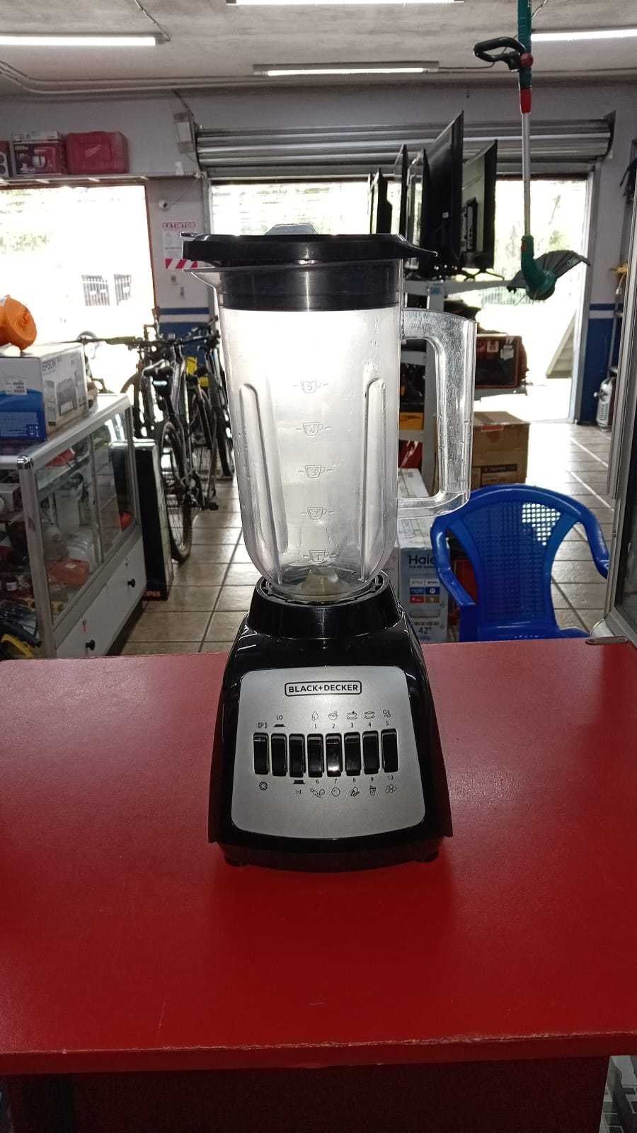 Precio 18 000,00 Black   decker blbd210 licuadora  10 velocicades  con vaso de plastico