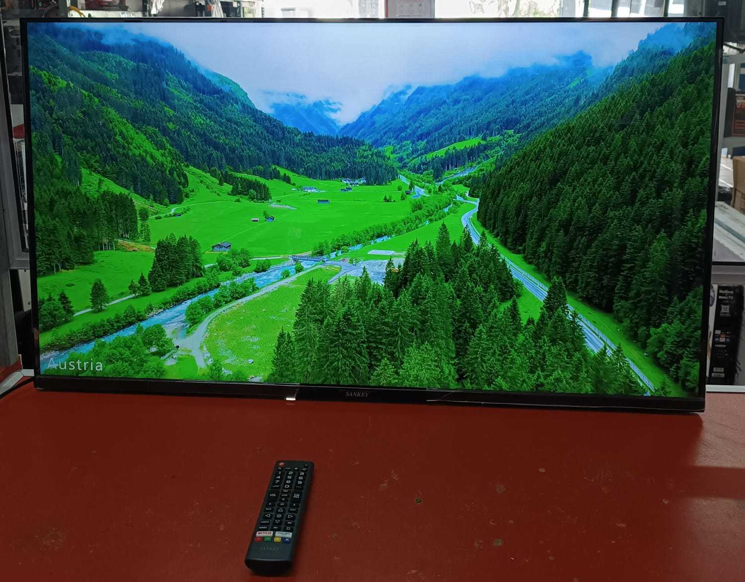 Precio 110 000,00 Sankey CLED 42DW9 Televisor LED Smart 42 HD  Sankey CLED 42DW9 sin patas y control en caja
