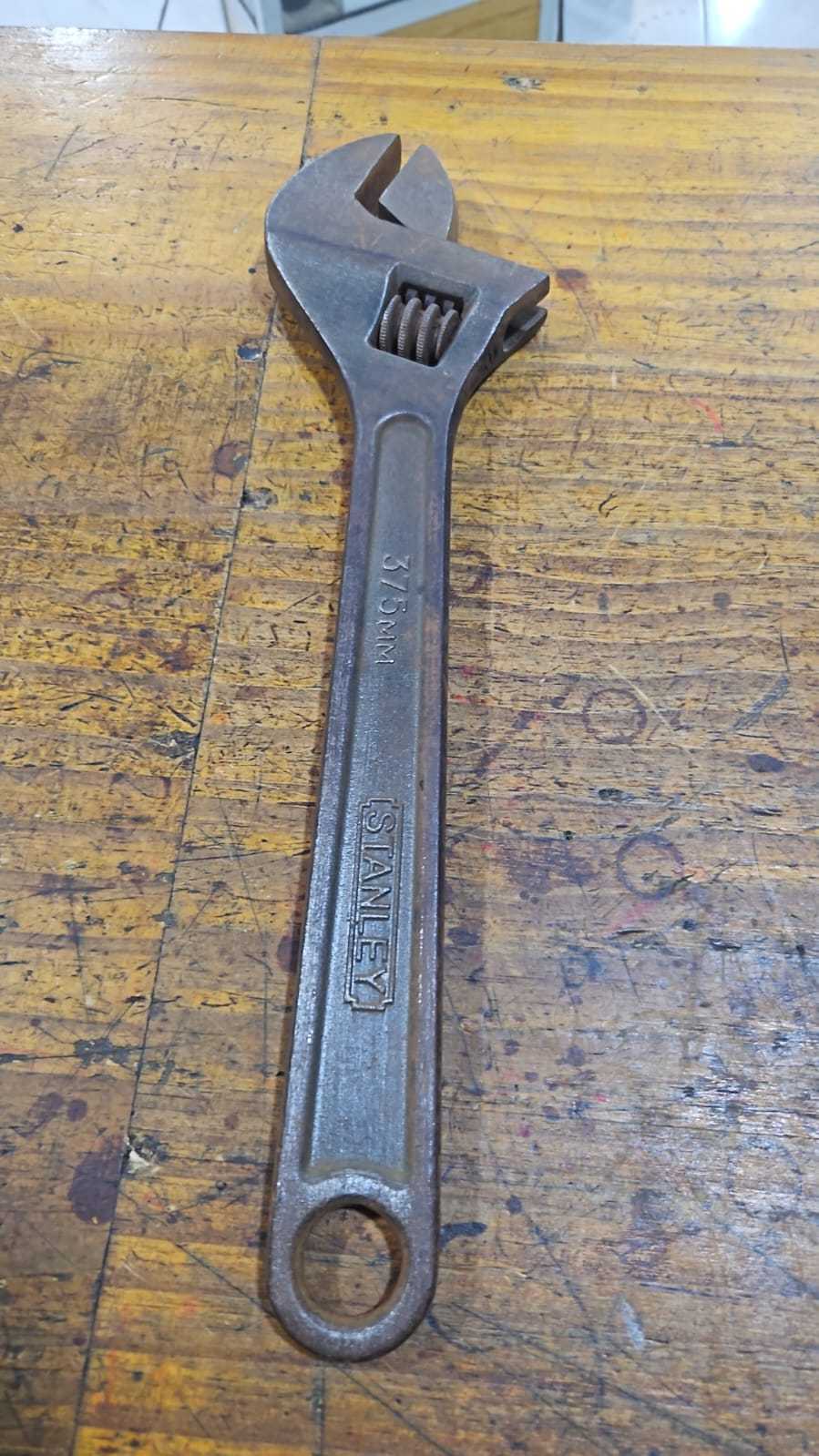 Precio 10 000,00 stanley  Llave francesa 14