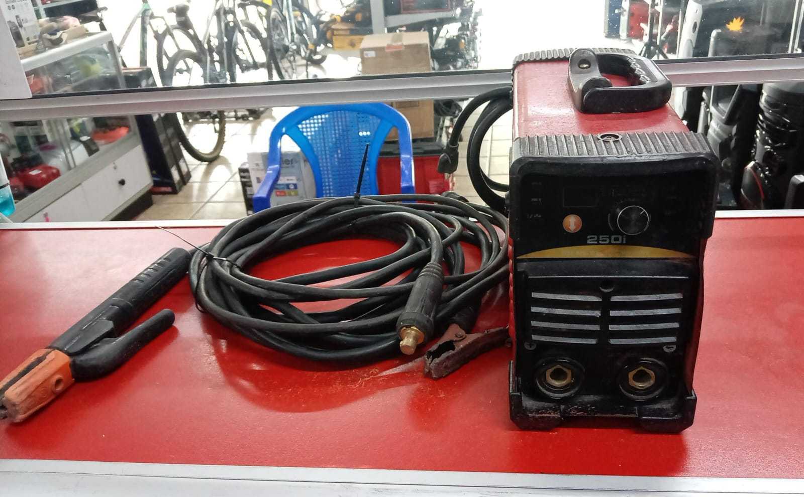 Precio 70 000,00 torini electric  inversor 250 amperios  con sus respectivos cables