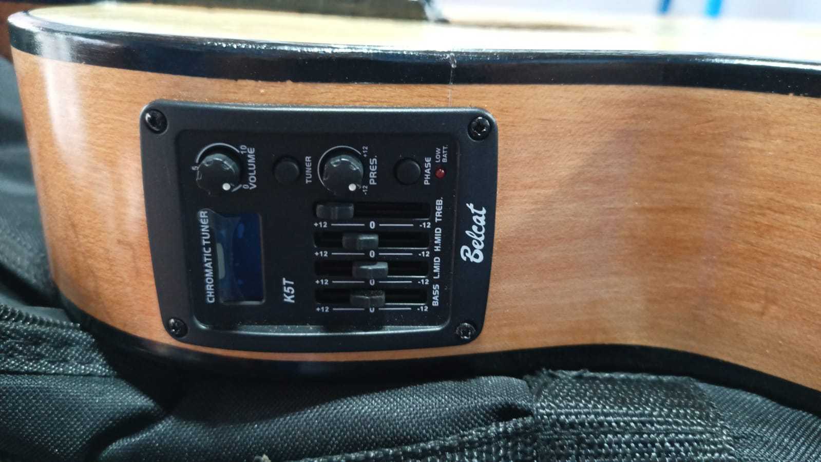 Precio 100 000,00 Brenes  GUITARRA ELECTROACUSTICA BRENES CON ESTUCHE NUEVA