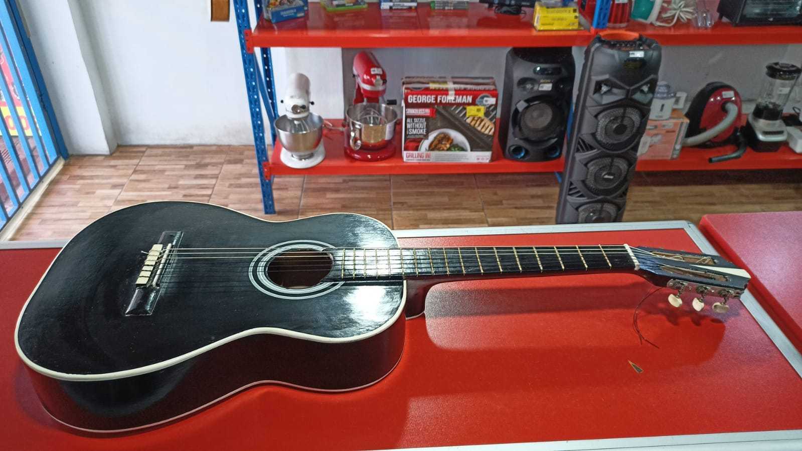 Precio 50 000,00 Brenes  GUITARRA ACUSTICA NUEVA
