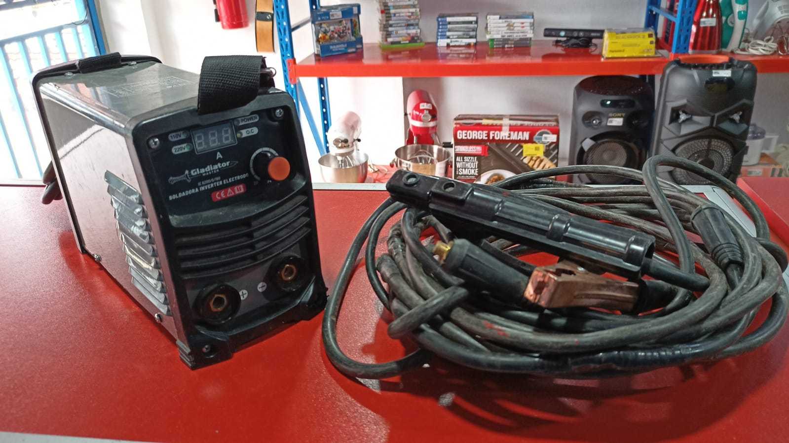 Precio 60 000,00 GLADIATOR  Inversror Gladiator ( IE-6200  9  160 ) CON CABLES