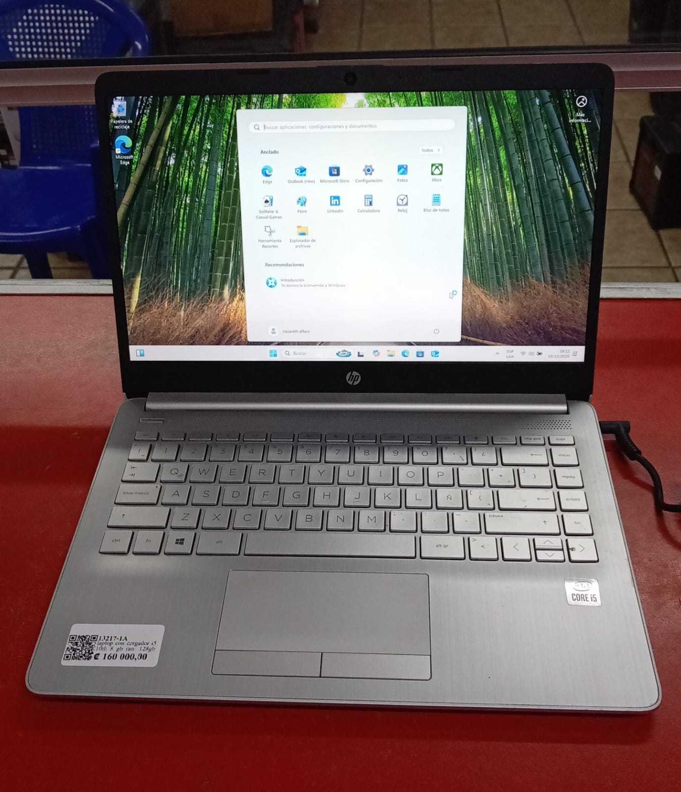 Precio 160 000,00 hp 14-cf3021la laptop con cargador i5  10th  8 gb ram 128gb ssdd