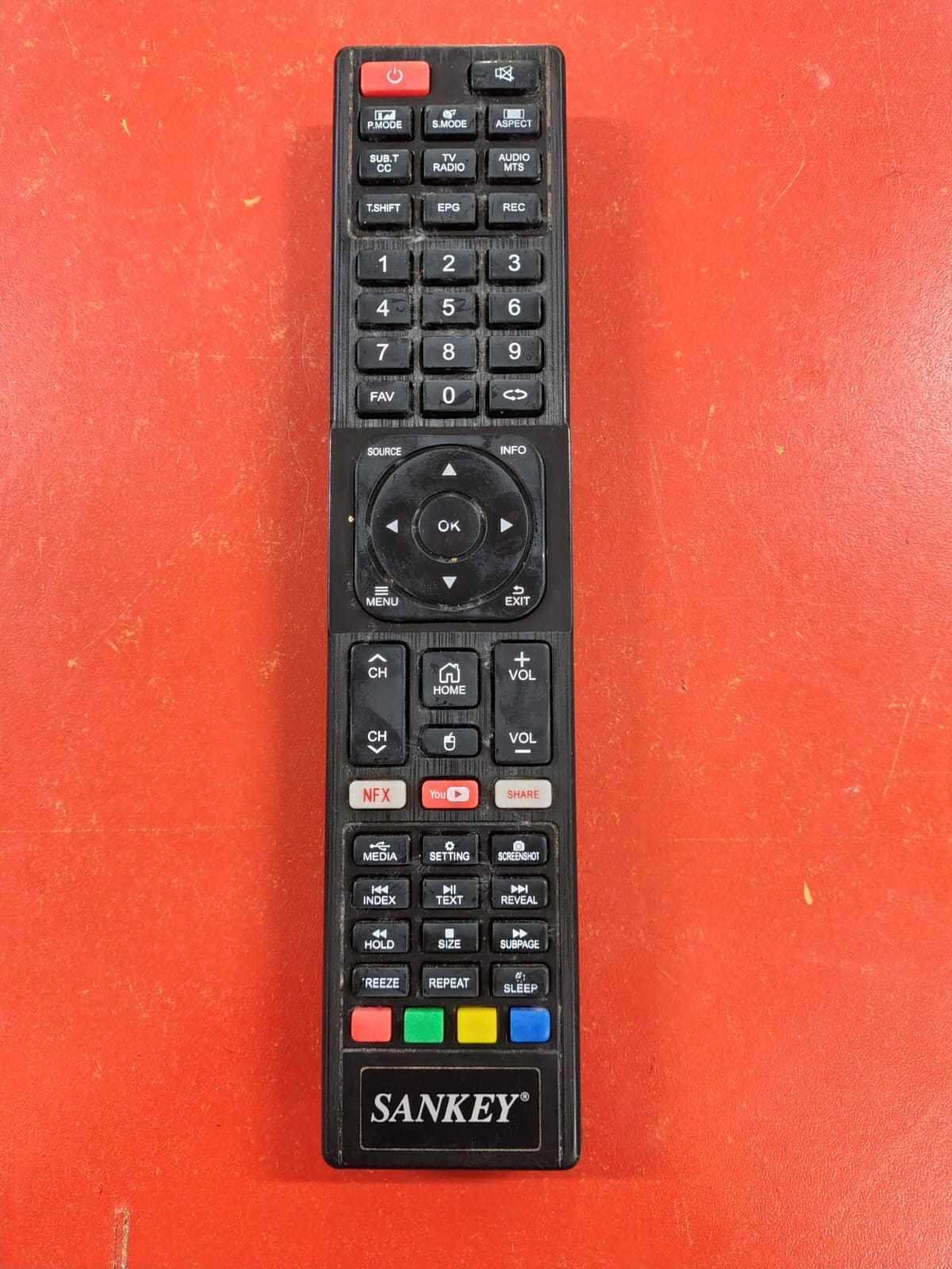 Precio 250 000,00 Sankey 58SIH5 Pantalla Smart TV Sankey 58SIH5 LED 58 4K con patas (sin los tornillos) y control sin tapa
