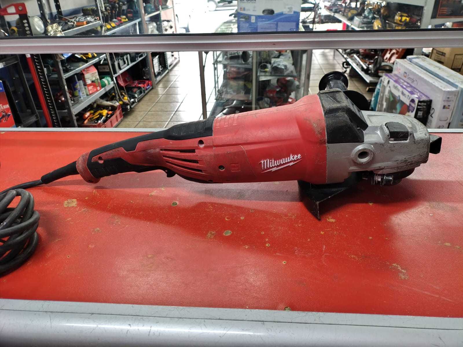 Precio 90 000,00 Milwaukee 6087-30 Esmeriladora Angular 9 Milwaukee con puño y protector