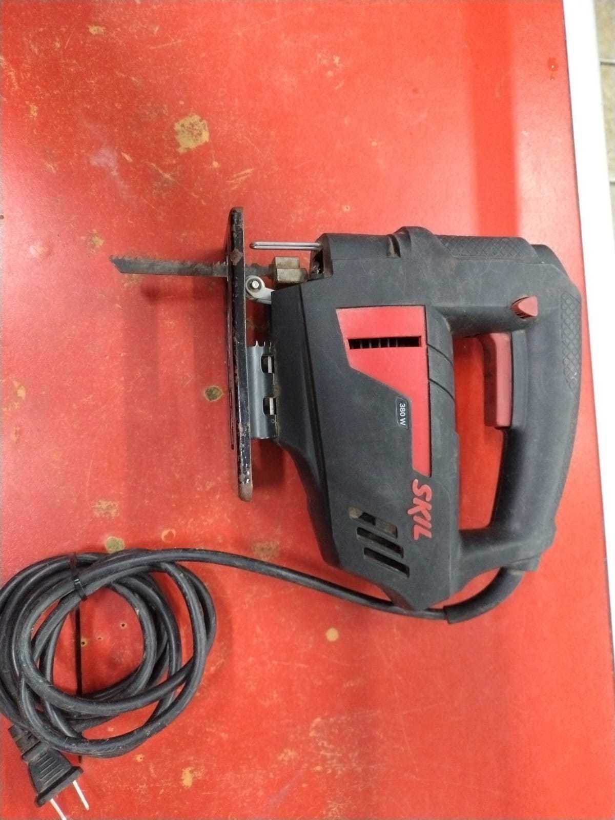Precio 22 000,00 Skil 4380 Caladora Skil de mano modelo 4380