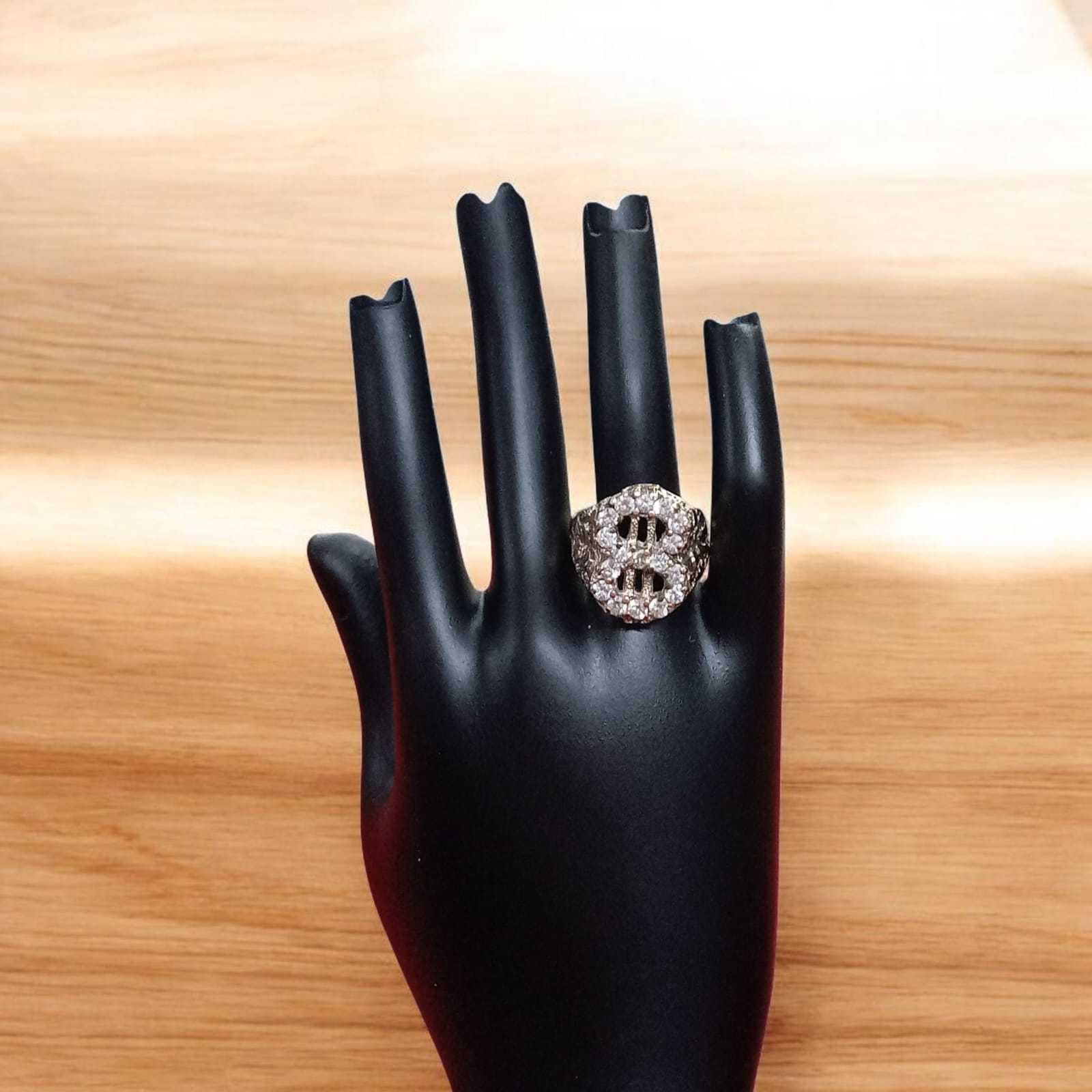 Precio 299 000,00   anillo dollar talla 9 y medio