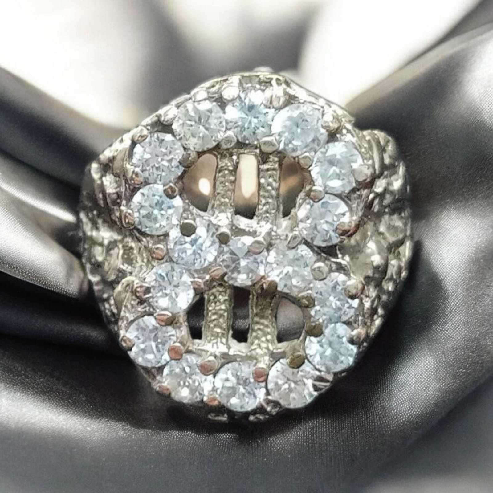 Precio 299 000,00   anillo dollar talla 9 y medio