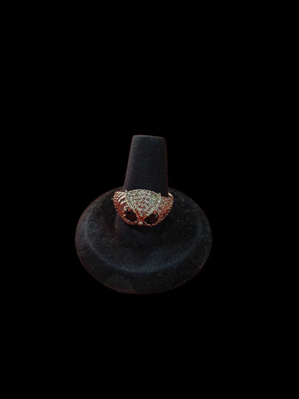 Precio 142 500,00   anillo buho ojos negros TALLA 11