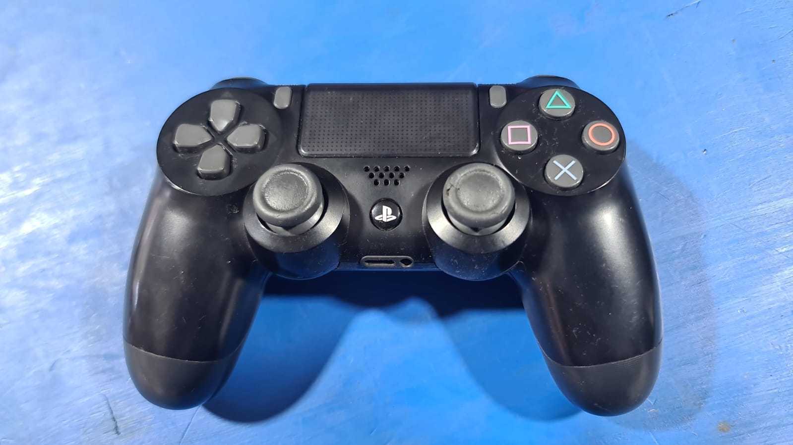 Precio 20 000,00 SONY PS4 CONTROL PS4