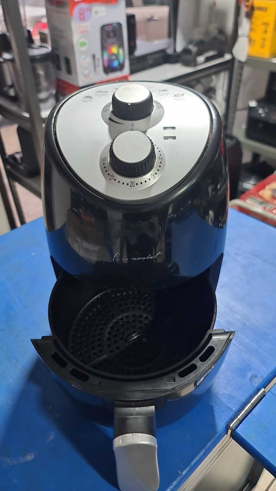 Precio 20 000,00 CONTINENTAL  OLLA FREIDORA DE AIRE PEQUEÑA