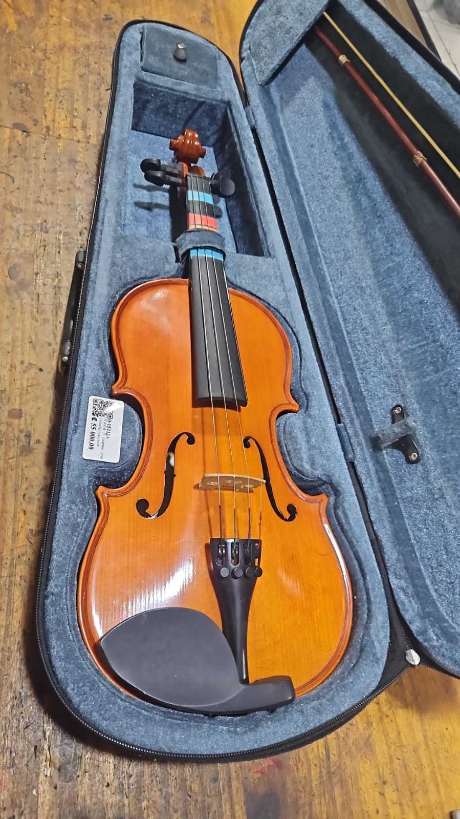 Precio 55 000,00 valencia  Violin 3 cuartos con estuche