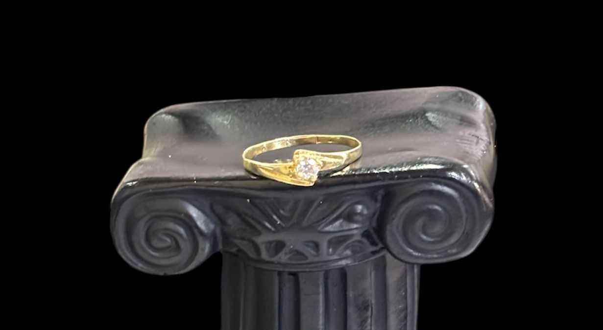 Precio 22 000,00   Anillo zirconia talla 6 0.8g 10k