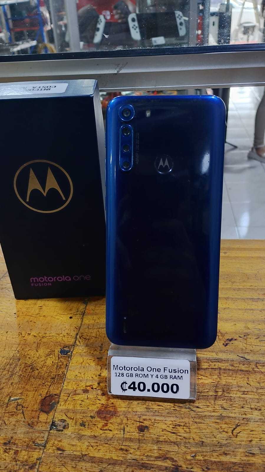 Precio 40 000,00 motorola one fusion Celular 128gb y 4ram