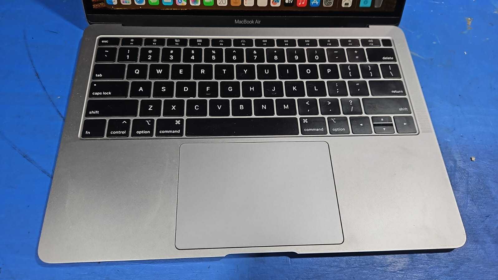Precio 145 000,00 APPLE MACBOOK AIR 2018 MACBOOK 2018 I5 CARGADOR ESTUCHE 874 ciclos